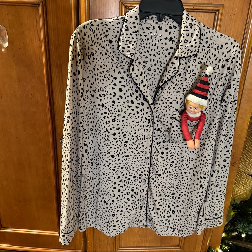 Alfani Black and tan Leopard Print Pajama Top